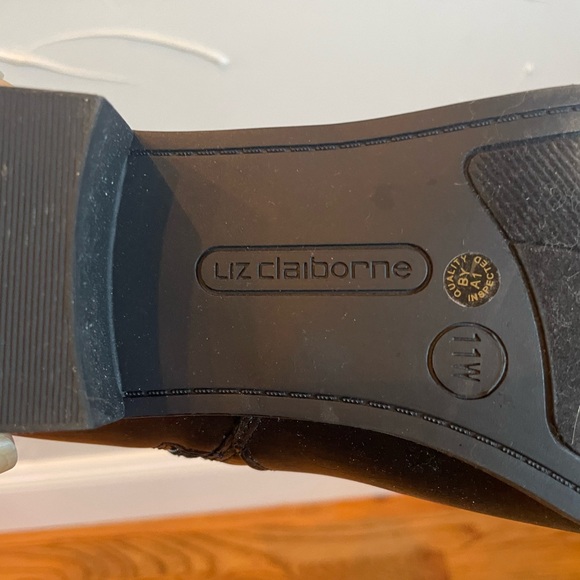 Liz Claiborne women’s black boots with gold size 11 - Picture 6 of 7